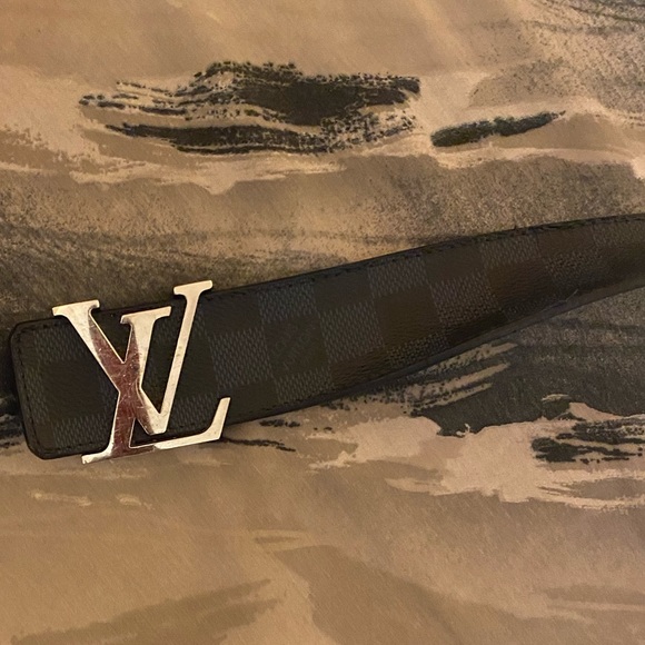 Authentic Louis Vuitton belt size 30-32 - Picture 2 of 4